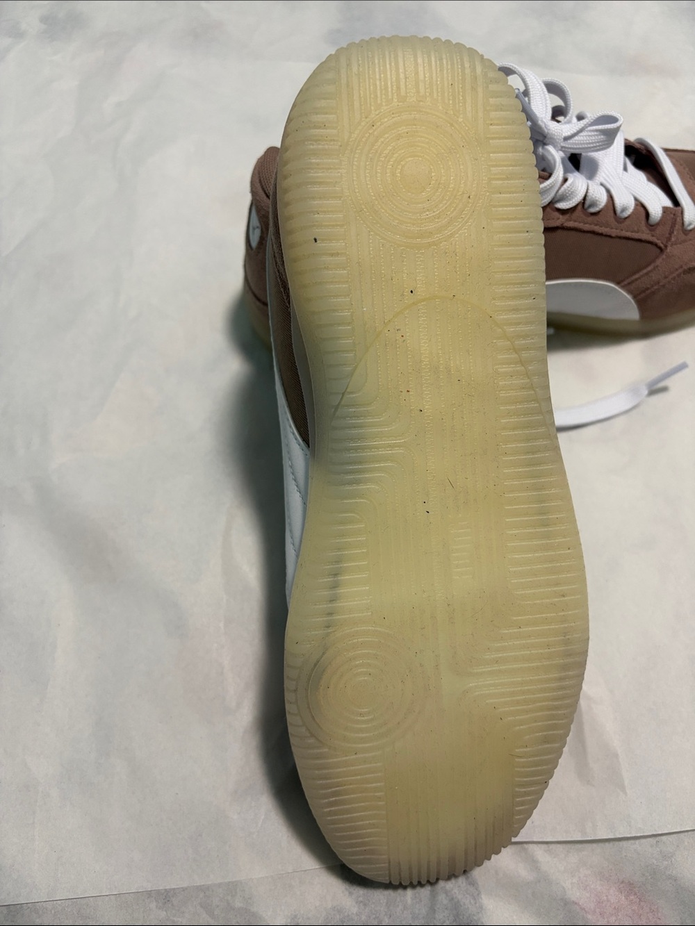 Puma Women's Sneakers in Mauve with White Laces - Picture 3 of 4